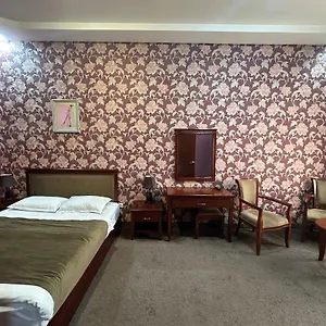 Otel Margarita, Tiflis