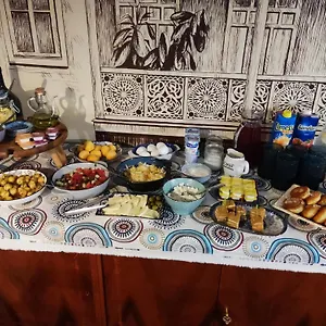 Gvino Minda *** Tbilissi